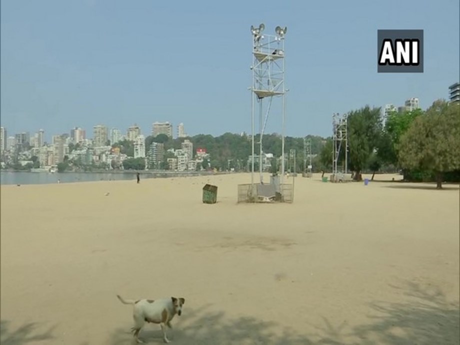 Mumbai Police prohibits people from visiting beaches, open grounds, sea faces from 5 pm for 12 hours daily till Jan 15 Mumbai Police prohibits people from visiting beaches, open grounds, sea faces from 5 pm for 12 hours daily till Jan 15